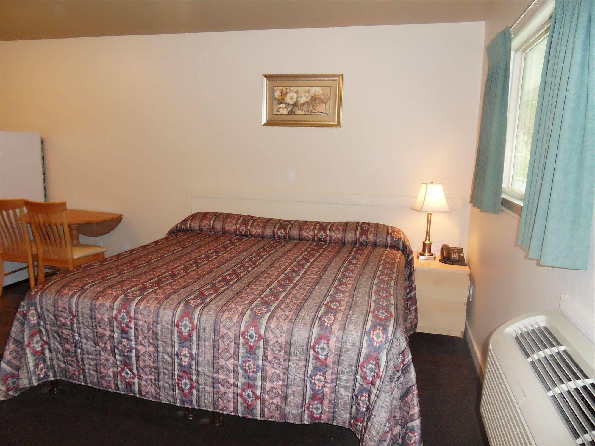 The Hitching Post Motel Pemberton Exterior foto