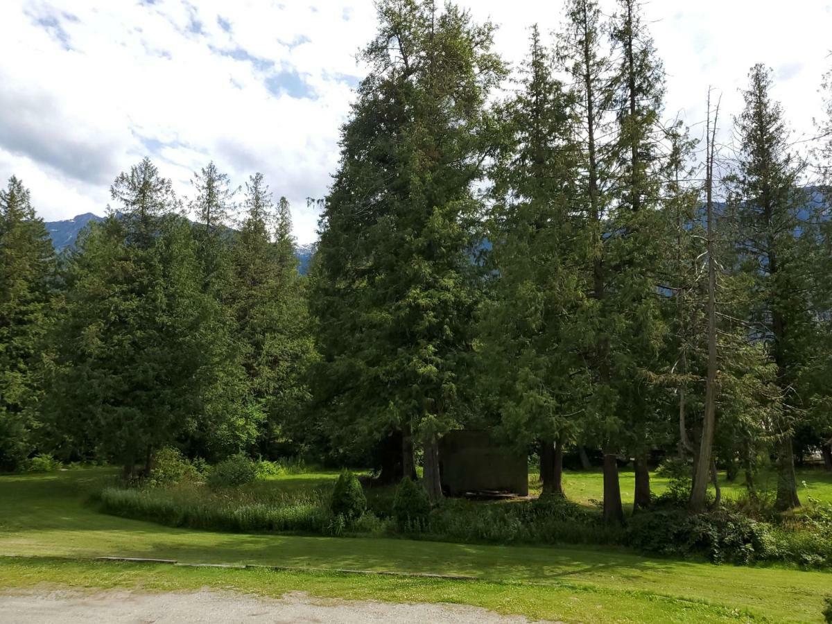 The Hitching Post Motel Pemberton Exterior foto